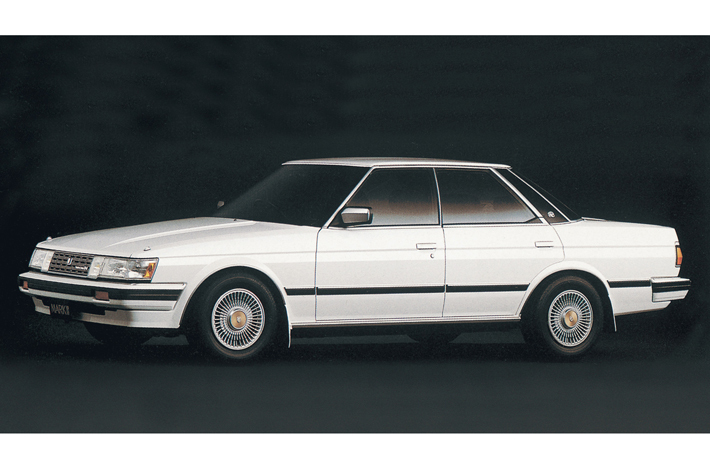 艶出しした白い車に乗ろう！艶出し方法やピカピカの状態を維持するコツボディコーティングコラムボディコーティング店舗メニュー情報イエローハット