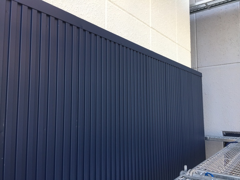 ガルバリウム鋼板の外壁施工例をご紹介！ 耐久性に優れているのはもちろんのこと、 デザインも色々とあります。 見て頂いた方の参考になれば幸いです！新築、リフォームのご相談は @hondahouse.office まで是非ご連絡ください！ホンダハウス工務店工務店とつくる家