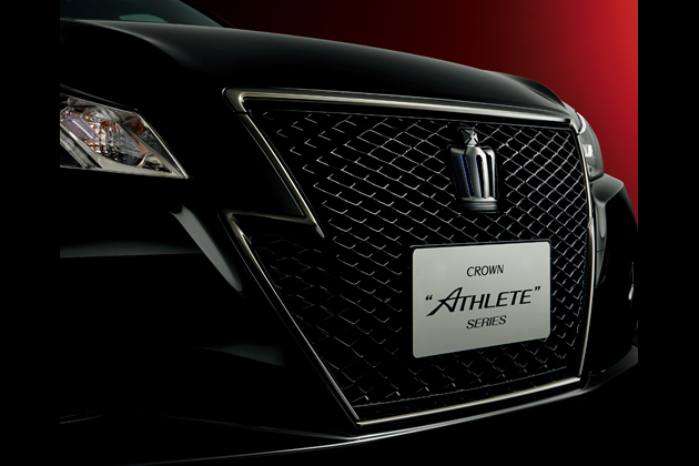 石川県小松市 日本自動車博物館の貴重な展示車両③ クラウンの王冠マーク