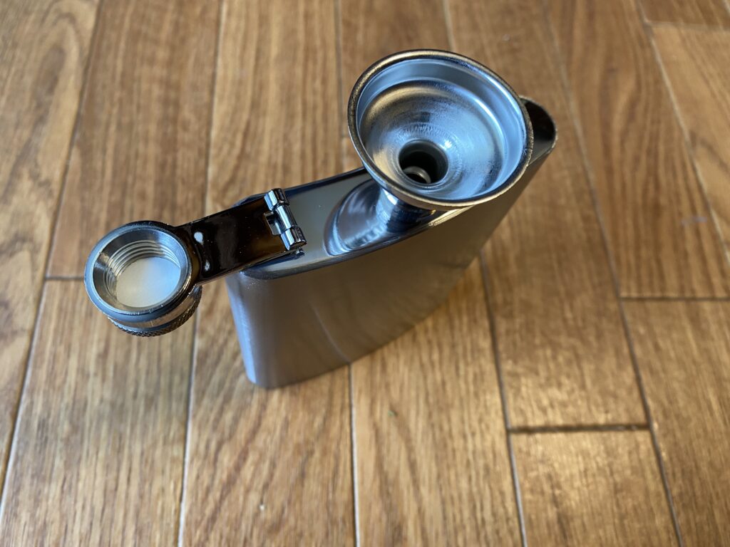 ダイソーのスキットルをハードボイルドに使ってみる 100均道北貧釣