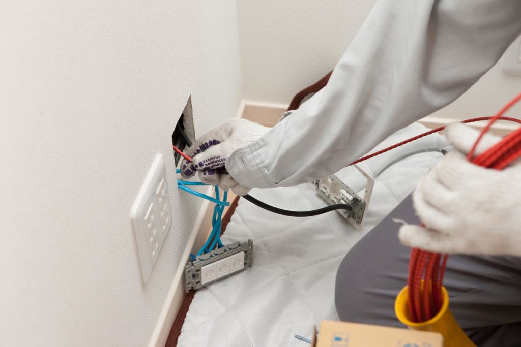 配線経路や回路分けを表記して電灯コンセント設備図面 木造住宅 一般住宅 を作成