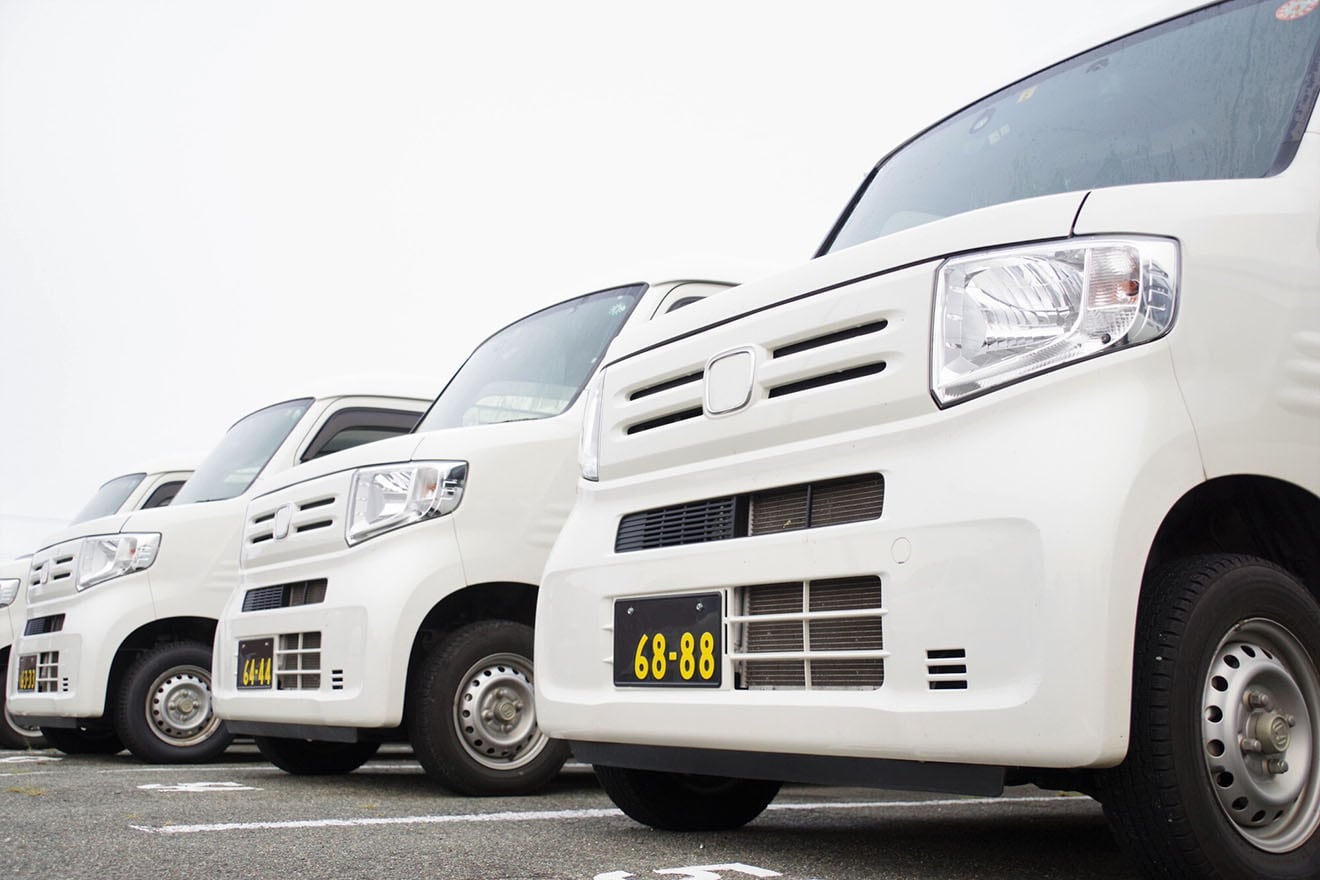 楽天市場 ナンバープレート・無地・黒 艶あり 中古車展示用写真撮影用ナンバーカバー : プロズバックス