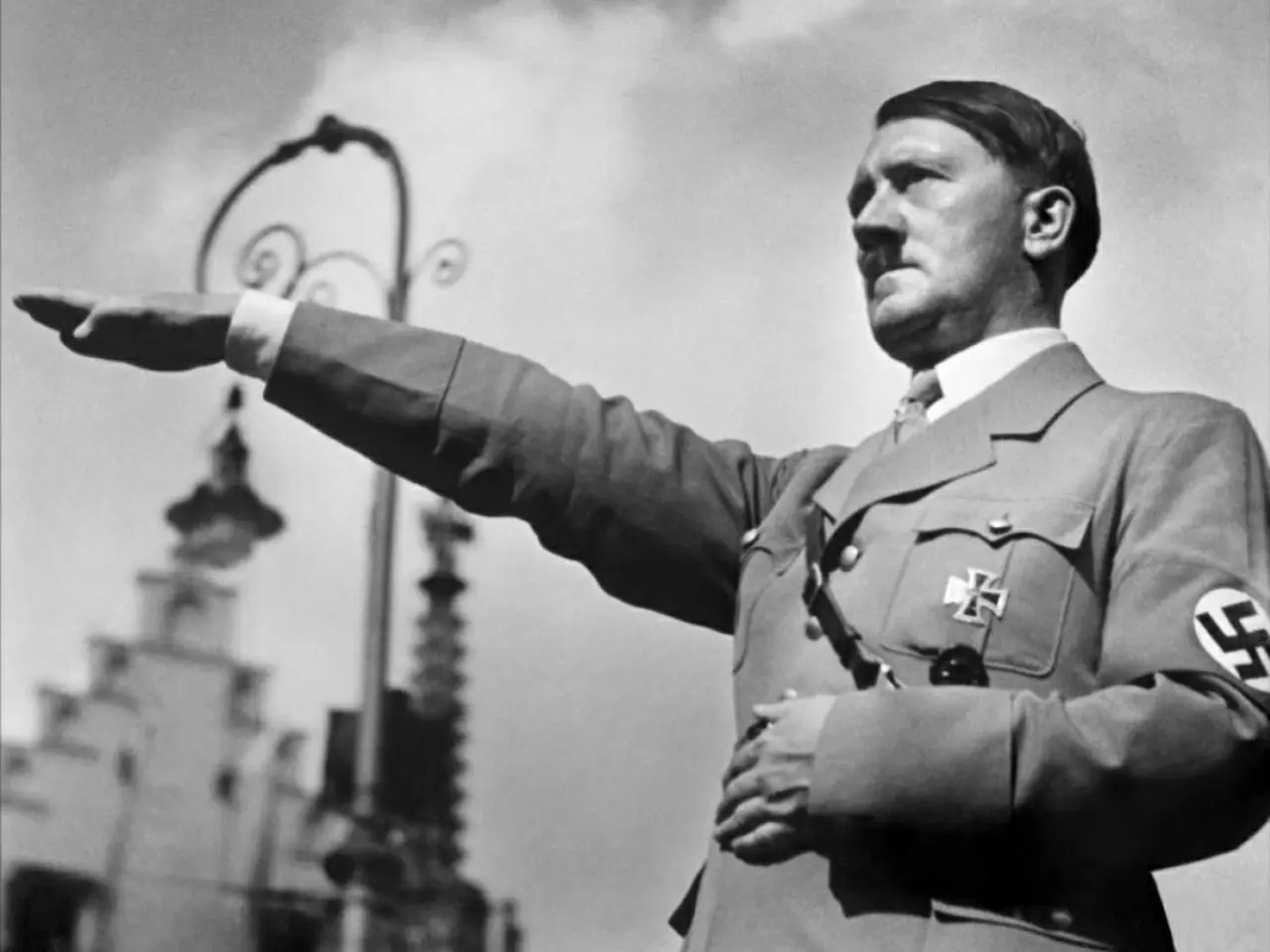 マスク氏ジェスチャーが「ナチス式」と物議、トランプ氏集会でロイタ