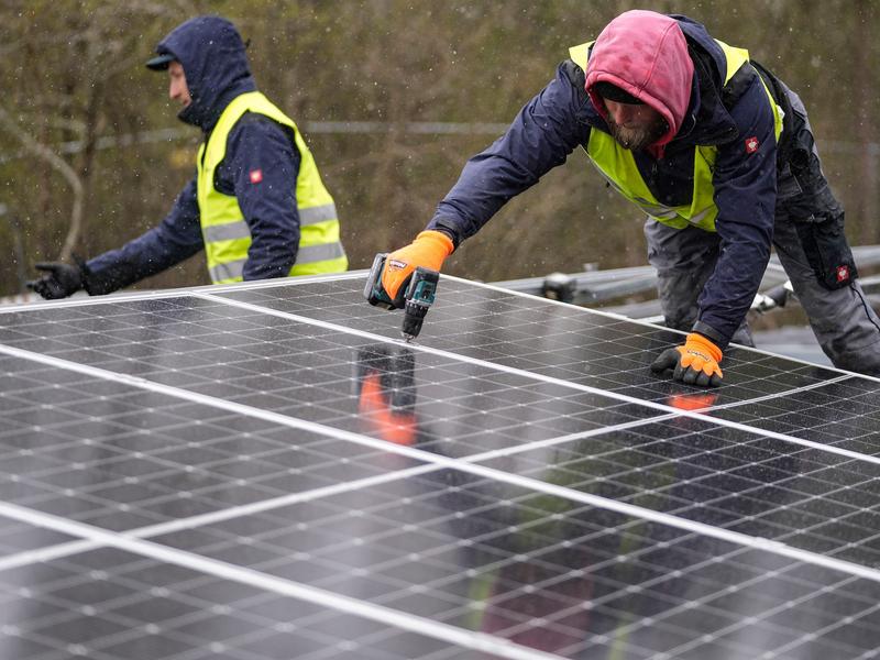 テスラのソーラールーフ Tesla Solar Roof はかなり優秀だが莫大なコストがかかるTESLA 092 com