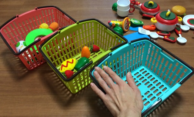 セリアのカゴでインテリアに遊び心を！ 小さすぎるカゴは使い方に悩むけど– grapeグレイプ