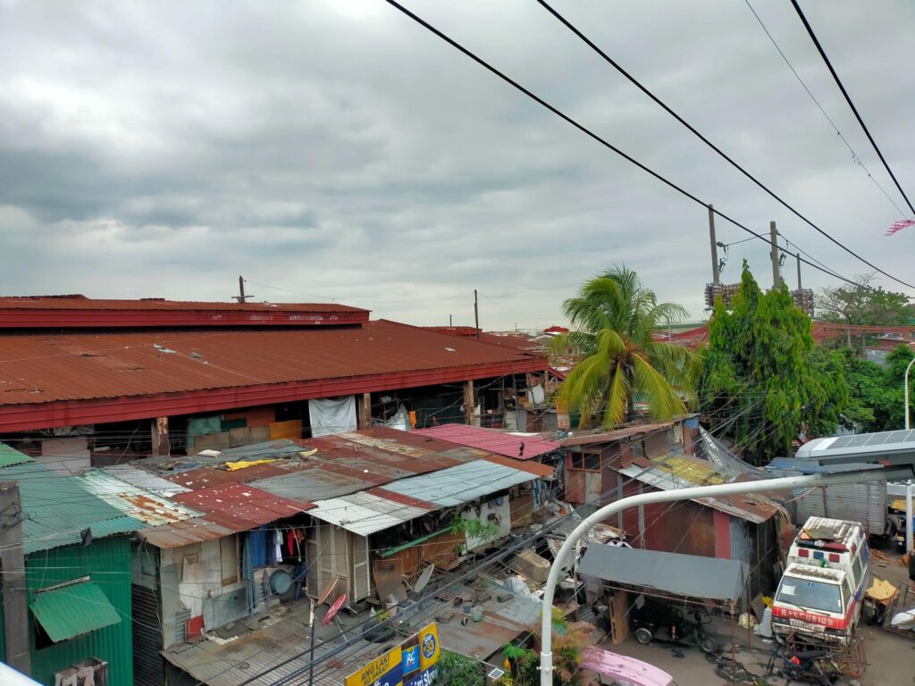 マニラ近郊のスラムで火災、約2000人焼け出されるも死者ゼロ 写真20枚 国際ニュース：AFPBB News