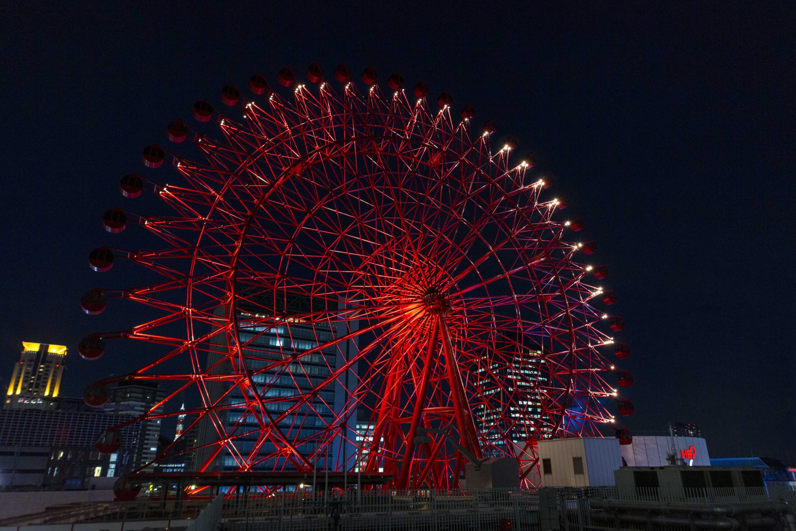 ○ HEP NAVIO ７Ｆ 「PASTA 壁の穴」』キタ 大阪駅・梅田大阪 の旅行記・ブログ by みにくまさん フォートラベル