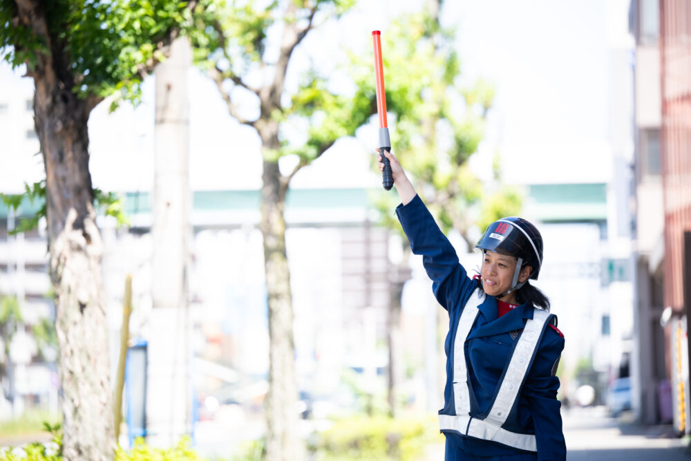 車両系建設機械における誘導時の合図方法 詳しく教えます