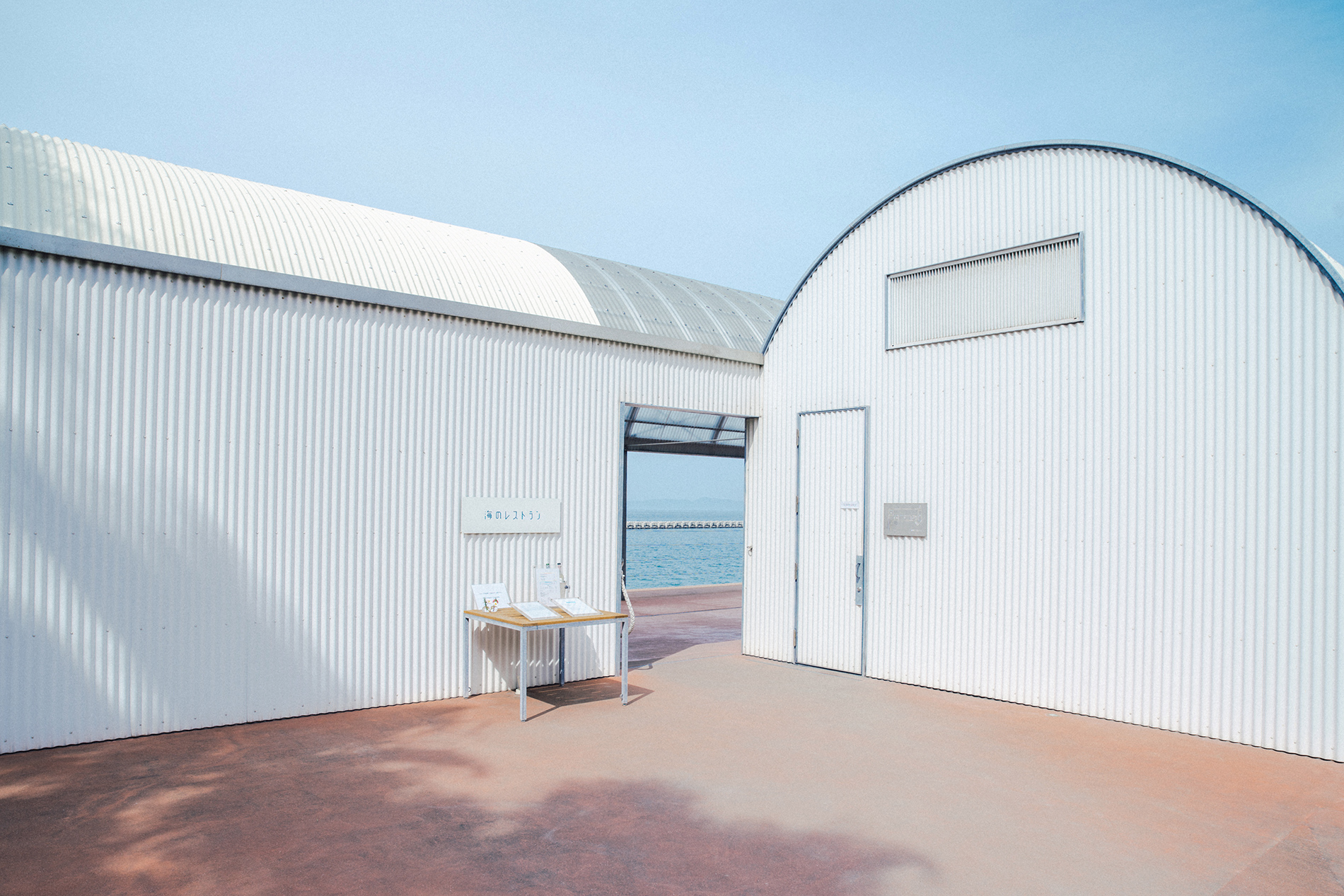 スノヘッタ設計の海中レストランがオープン。カーサ ブルータス Casa BRUTUS