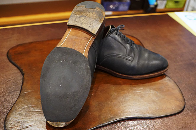 スニーカーの修理方法を解説！自分で直す手順やお手入れについて