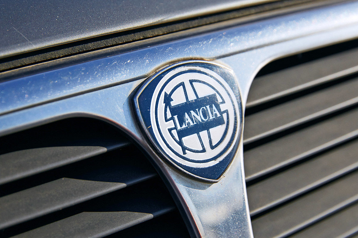 額装イタリア車ヒストリックエンブレム20点セット : イタリア自動車雑貨店イタリア車のパーツとグッズの公式オンラインショップ