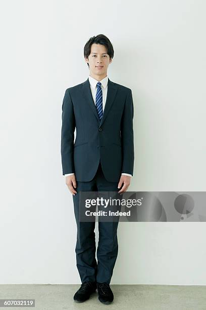 商用フリー・無料イラスト_成人式_男性_黒スーツ_キラキラ - 商用OK!フリー素材集「ナイスなイラスト」