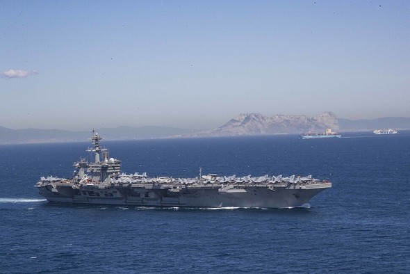 USSエイブラハム・リンカーン CVN 72 が太平洋を航行。2024年5月26日6097 x 4065: r WarshipPorn