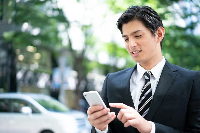 女性営業マン - 商用利用可能な写真素材・イラスト素材ならストックフォトの定額制ペイレスイメージズ