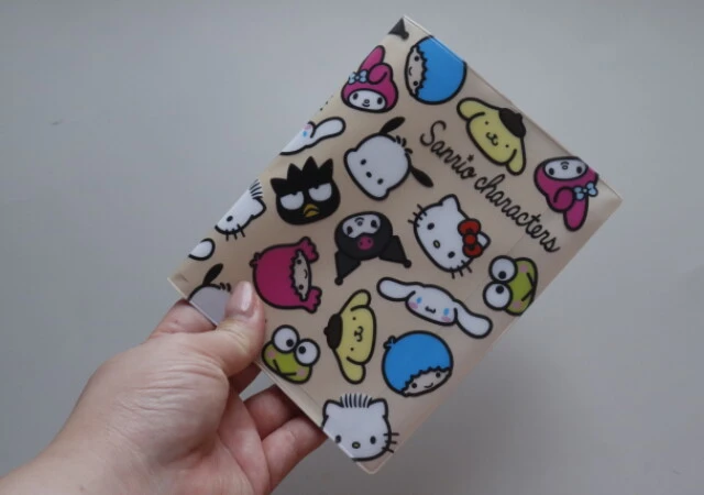 セリアの保険証ホルダーが便利すぎる - おもちの購入品あれこれ