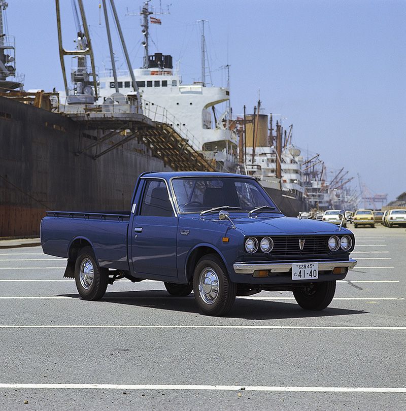 トヨタ・ハイラックスサーフ - Wikipedia