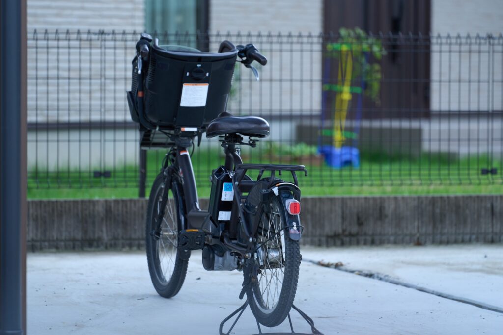 電動自転車増加で駐輪場トラブル多発！安全性に配慮した設計とはマンション駐輪場の修理・リニューアルガイド