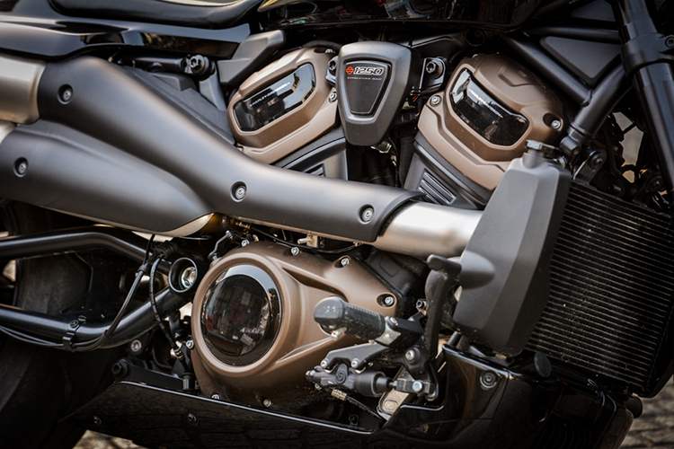 スポーツスター タンク トラッカー XL1200X ハーレーダビッドソン ハーレー BY ミヤケ大阪府豊中市 ハーレー販売・修理・車検・カスタム・インジェクションセッティングバイク GLEAMING WORKS