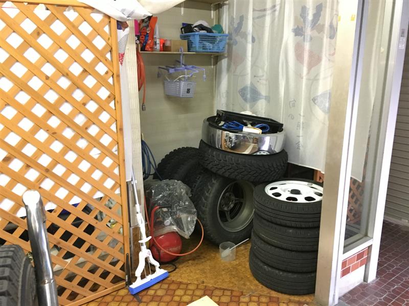 勘違いしてませんか？適切なタイヤ保管方法をプロが解説！縦置き横置きどっちが正しいのか