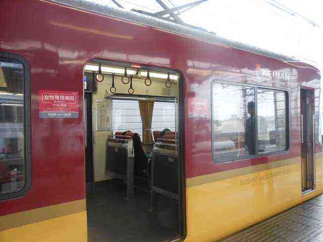 通勤特急充当か 阪急1300系1302Fに「女性専用車両」ステッカー貼付 : 湘南色の部屋 Shonan-color train