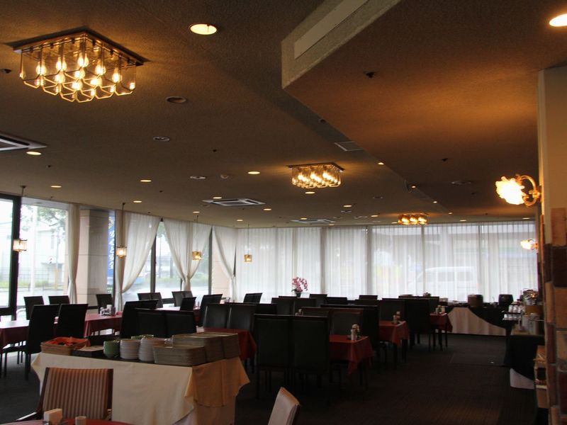 ラウンジとは？ ホテルラウンジでの過ごし方 - たびらい