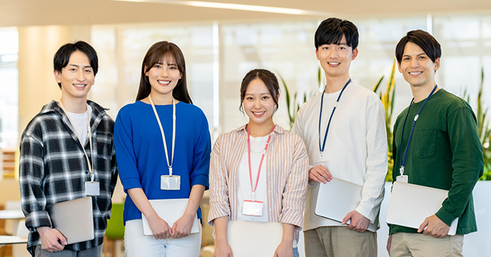 オフィスカジュアルに最適なおすすめメンズジャケット11選！アイテム選びのコツとコーデを徹底解説 - AUENオーエン旧DCOLLECTION- 30代・40代・50代からのメンズファッション通販 AUEN