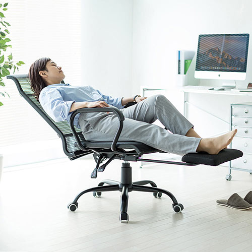 最大1,000円オフクーポン発行中 オフィスチェア リクライニング オットマン一体型 フットレスト 一人用 寝れる クッション ふかふか 座り心地キャスター 高さ調整 北欧 ビンテージ デザイン ハイバック デスクチェア おしゃれ EEX-CHM02GY激安アウトレット店