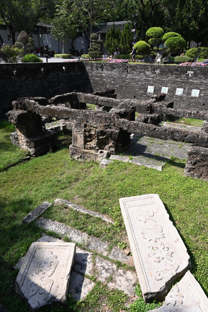 世界有数のスラム街「九龍城」で繰り広げられる人々の生活を収めた「City of Darkness: Revisited」 - GIGAZINE