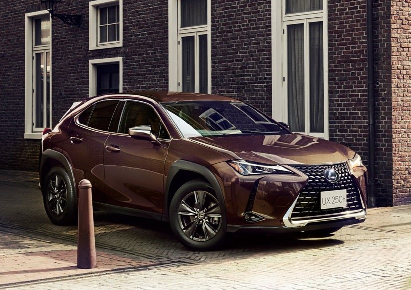 下手したらアノ色、上手く映ったらゴールデンな「茶色」が似合う車たち 推し車MOBYモビー