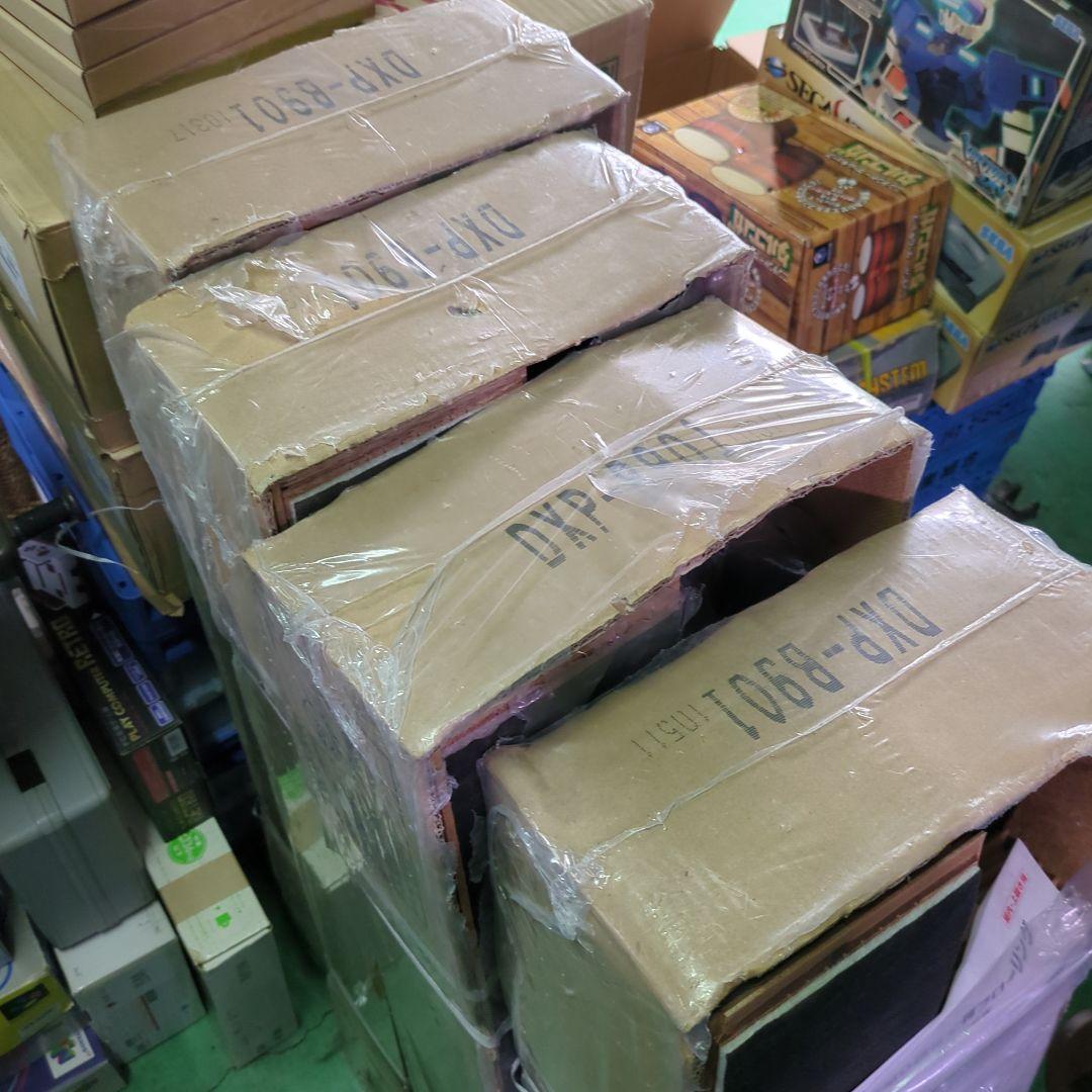 EIDAI 永大産業 株公式アカウント見た目すっきり。お部屋づくりは、目立たない幅木で差をつける！ 幅木とは？👀床と壁の境目に取り付ける、細長い部材のこと。 壁の汚れやキズを防いでくれるだけでなく、床と壁の隙間を隠して、見た目を美しくします✨ 実は