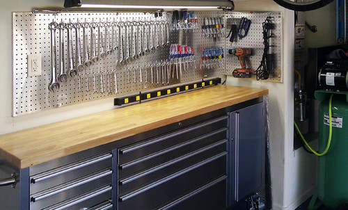 DIY 有孔ボードを使って工具棚を作りました
