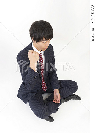 12,600点を超える俯瞰 男性 スーツのストックフォト、写真、そしてロイヤリティフリーの画像 - iStock