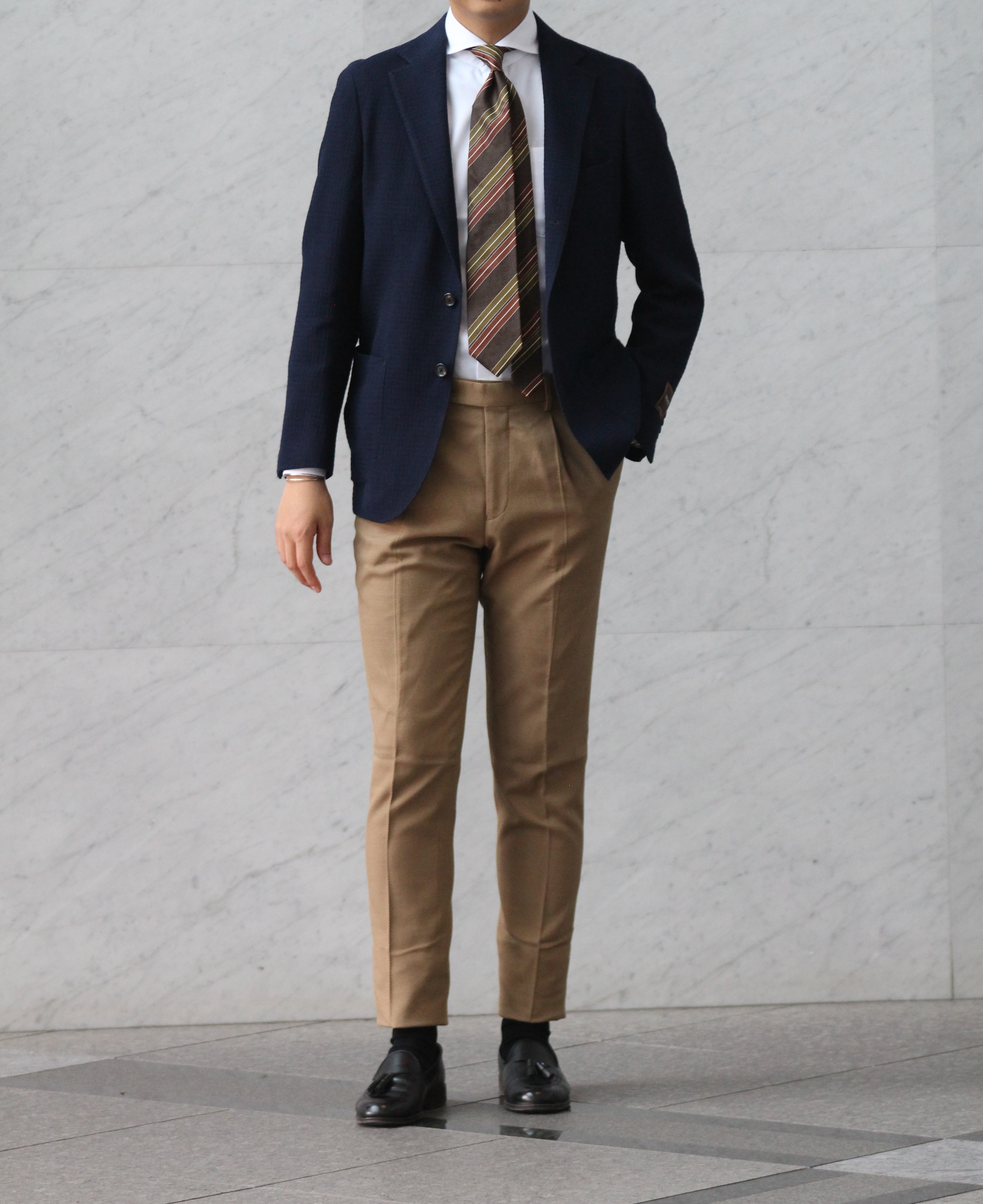 オフィスでおしゃれに着こなす 春夏のネイビーシャツコーデ 徹底解説公式 YAMAKI オンラインショップ <<ワイシャツの山喜>>