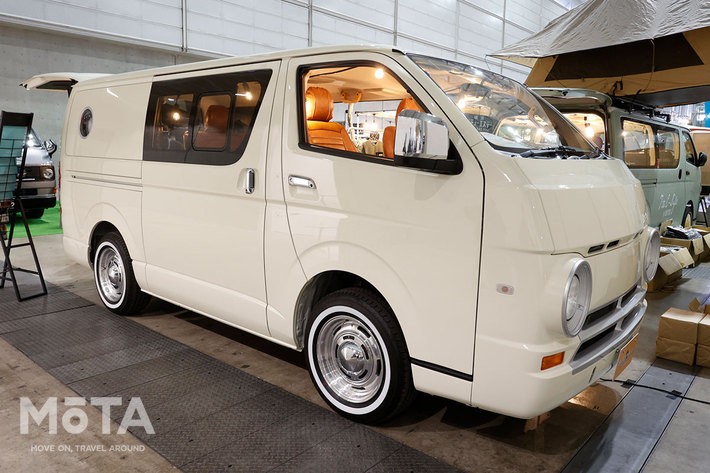 TOYOTA トヨタ ハイエース 千葉県 zero_WAGON-bed ベッド 黒家具 ワゴンGL用 内装 カスタム オリジナル パーツ 柏市 松戸市流山市 我孫子市グーネットピット
