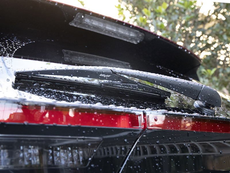 なぜセダンにリアワイパー装着車が少ない？理由を解説CARPRIME カープライム