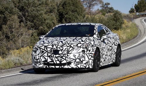 開発中の乗用車プロトタイプはなぜ不思議な模様で包まれているのか?財経新聞