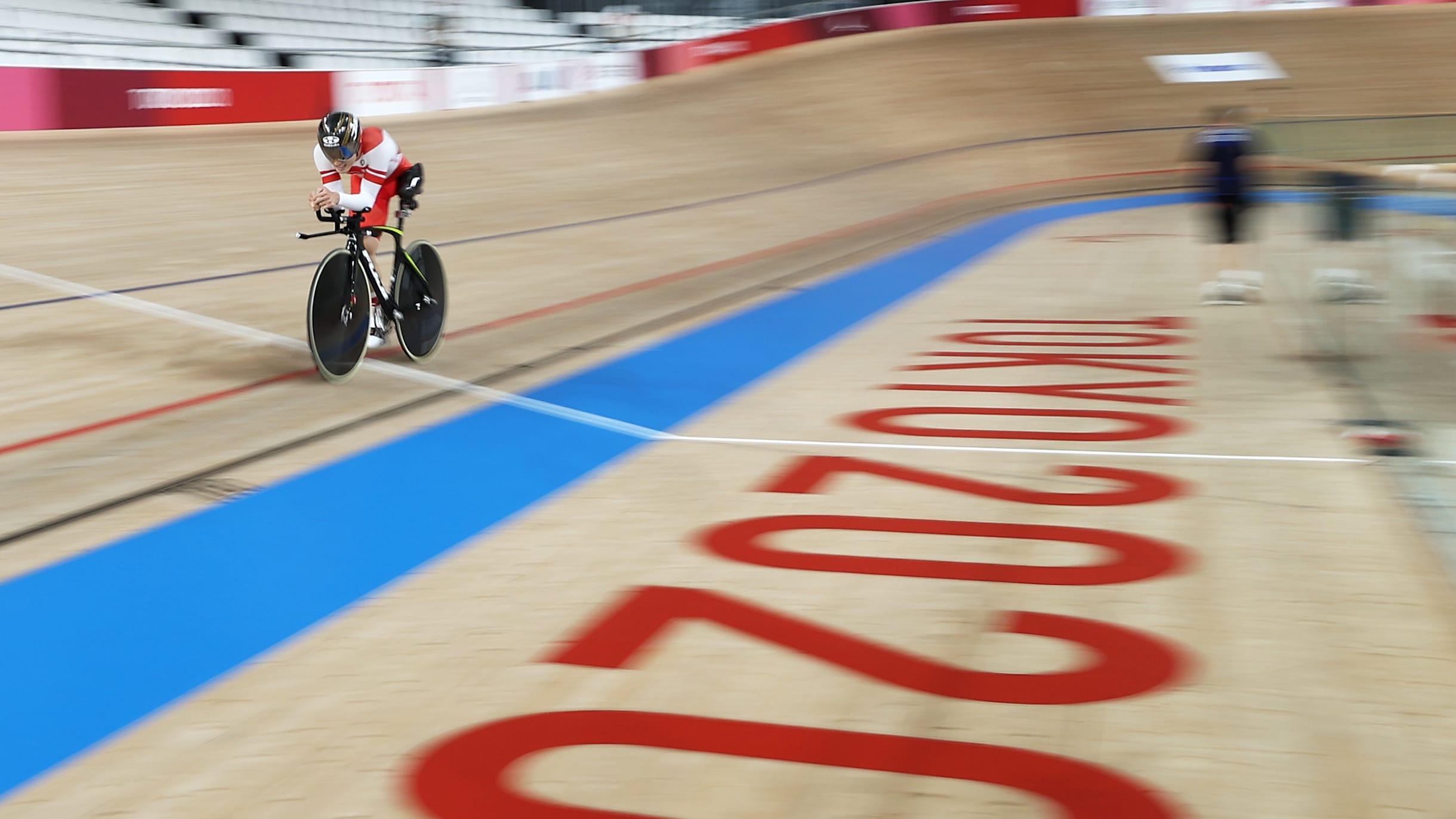 2ページ目「一度は走ってみたい」アニメ『弱虫ペダル』聖地巡礼！「インターハイ合宿地」の伊豆・自転車の国サイクルスポーツセンター「時速50キロ」実走ルポトラベルニュースBRAVO MOUNTAIN