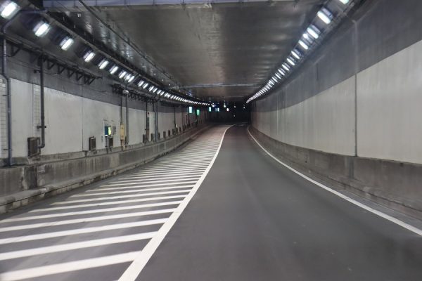 東京駅八重洲口の地下に首都高の「乗客降り口」がある？ 今年4月上旬から長期通行止めになる八重洲線のひみつ。 川辺謙一の「道路の科学」Vol.5KURU KURA くるくら