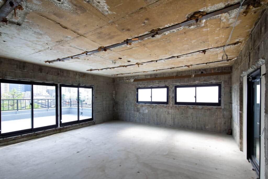 好立地にあるビルを住居に 「ビル1棟リノベ」の魅力とは