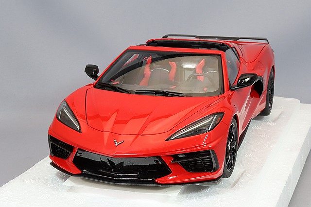 シボレー コルベット 新型を米国で発表 ミッドシップにV8搭載、右ハンドル車を日本導入へ - 価格.com