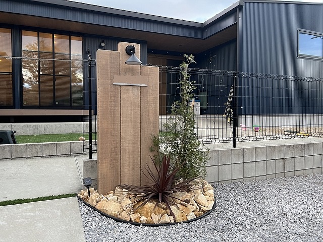 コンクリート枕木とFRP樹脂枕木の比較ウッドデッキのDIYリーベ