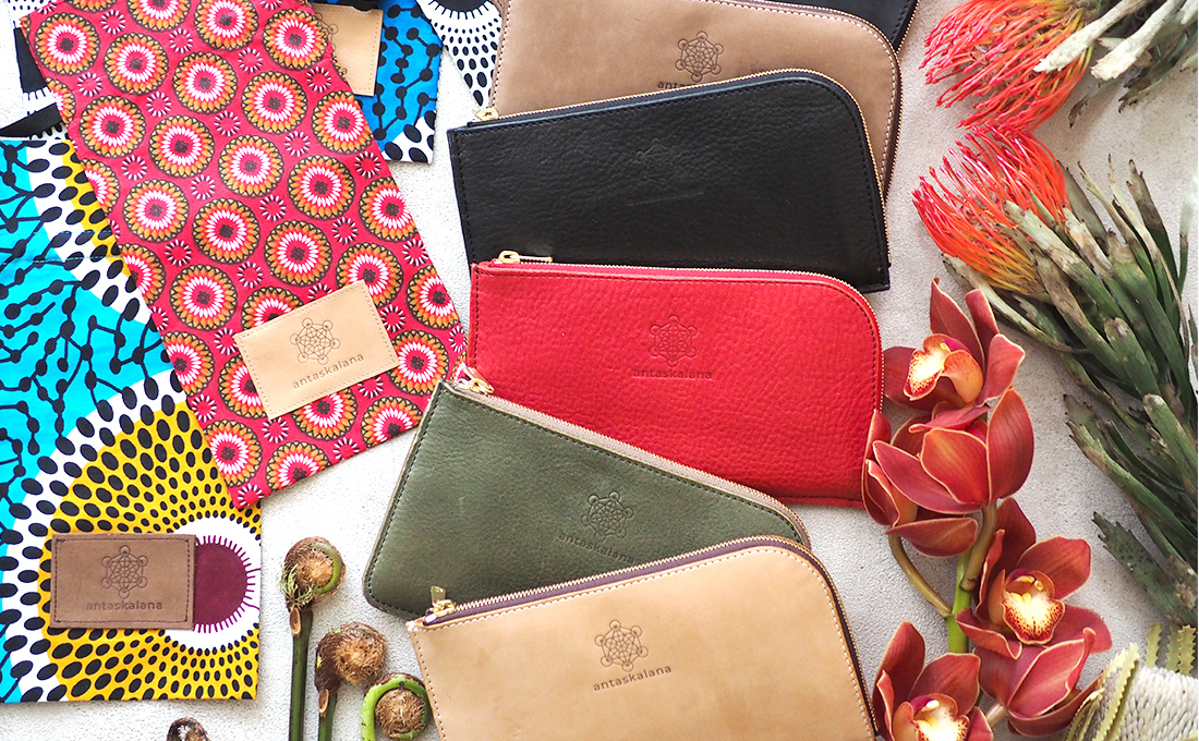 バレンシアガ Bロゴ 600212 レザー コンパクトウォレット ブラック A3054793中古ブランド品・ブランド古着通販ALLU アリュー