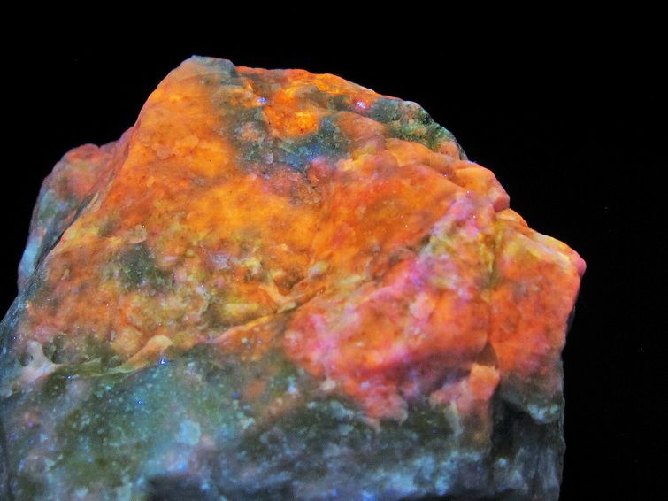 良質ハックマナイト原石 5個セットアフガニスタン産蛍光鉱物ハックマン石980