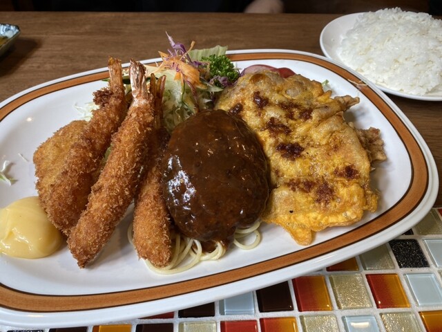 臼杵の老舗洋食店！ボリューミーでおいしいが詰まったプレート『若木屋』大分ジャーニ