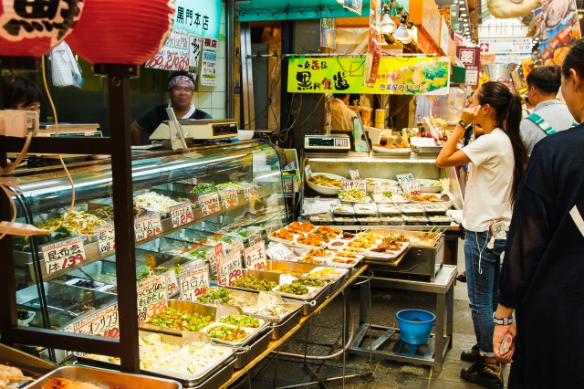 大阪の食の不思議を発見しよう：究極の黒門市場グルメガイド » Agoda: See The World For Less