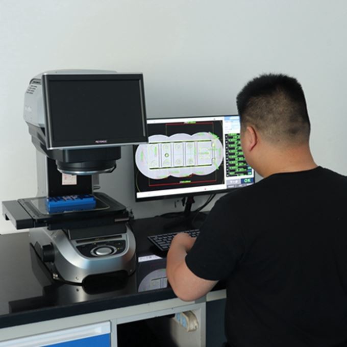 キーエンス 画像寸法測定器タカハシ機販