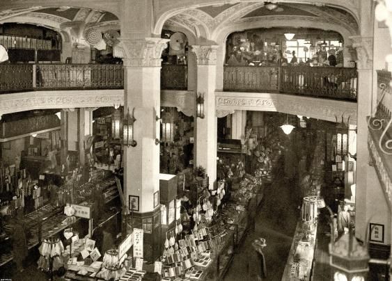 昭和４８年来年のえと 干支 が寅年とあって、デパ ：昭和の子供たち 写真特集：時事ドットコム