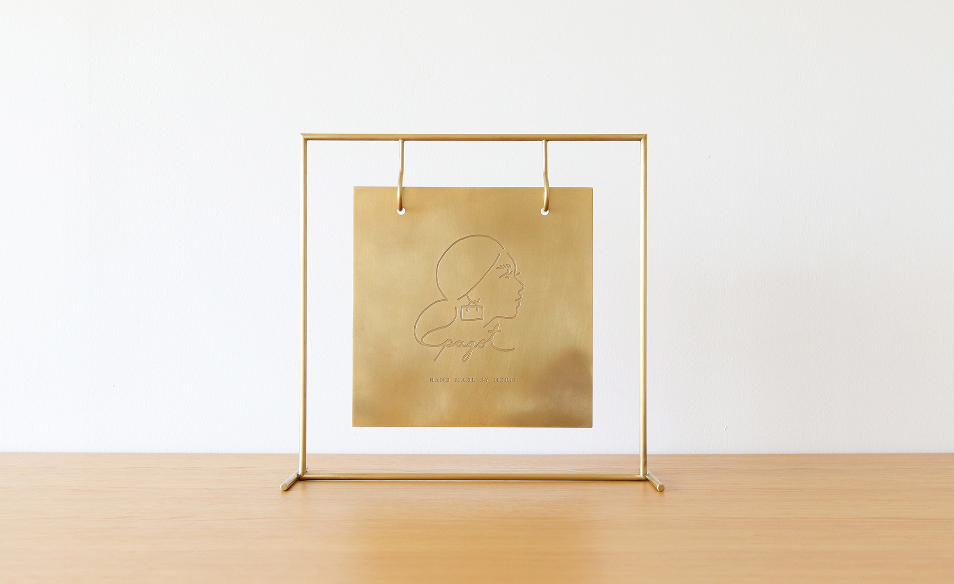 OSB 卓上A型看板 POPスタンド オーダー可能 看板 店内 ディスプレイ イベント 告知 サインボード 置き型iichi日々の暮らしを心地よくするハンドメイドやアンティークのマーケットプレイス