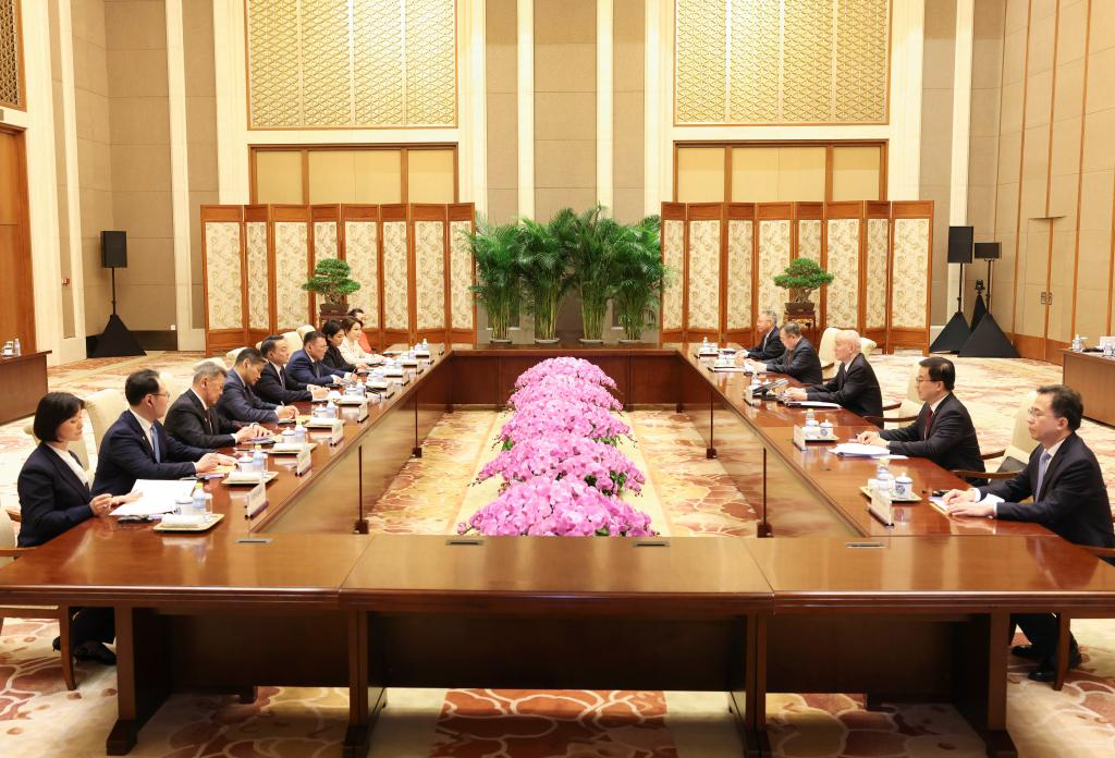 Zen Lee - Zen Lee added a new photo