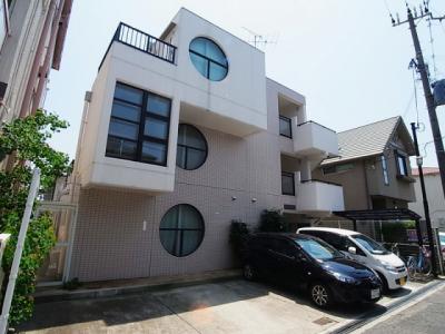 凄い建物を観たまるでSF映画のセットのよう 「天神町PLACE」